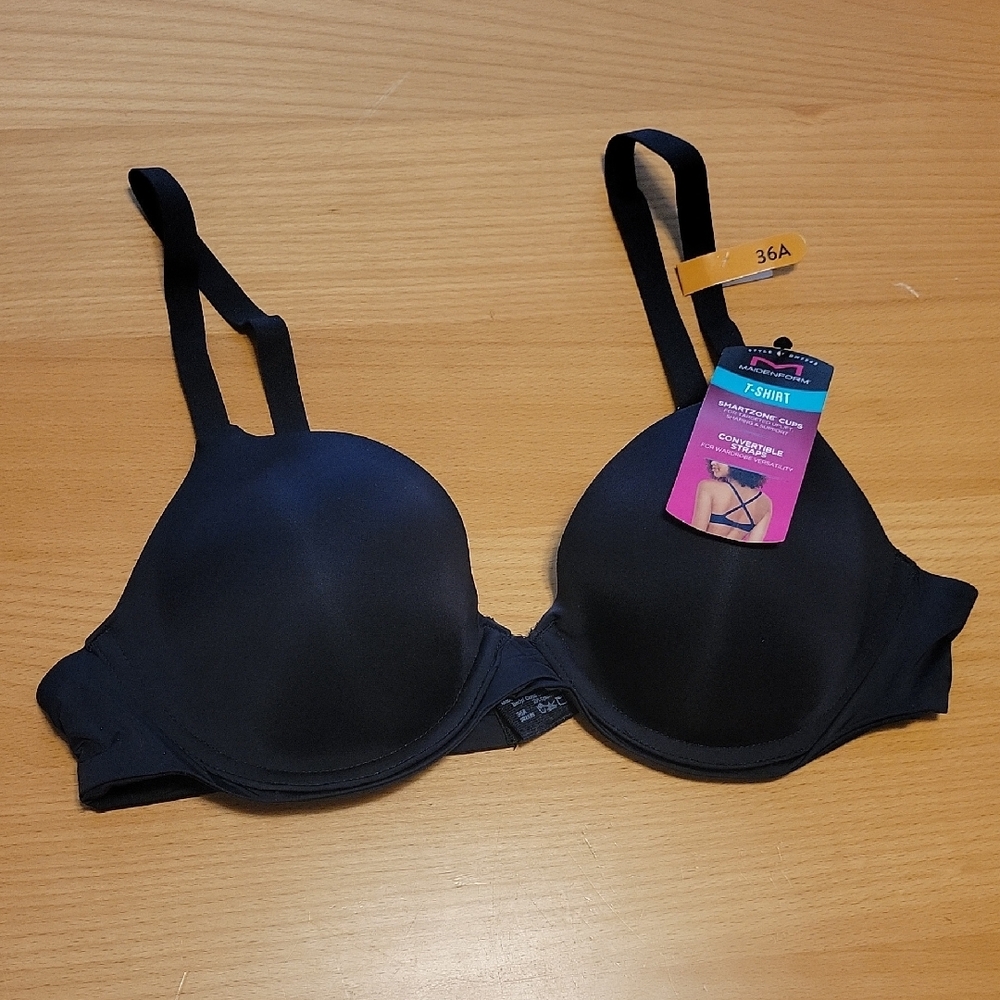 Maidenform Black Full Coverage T Shirt Bra with Molded Cups, Convertable Straps